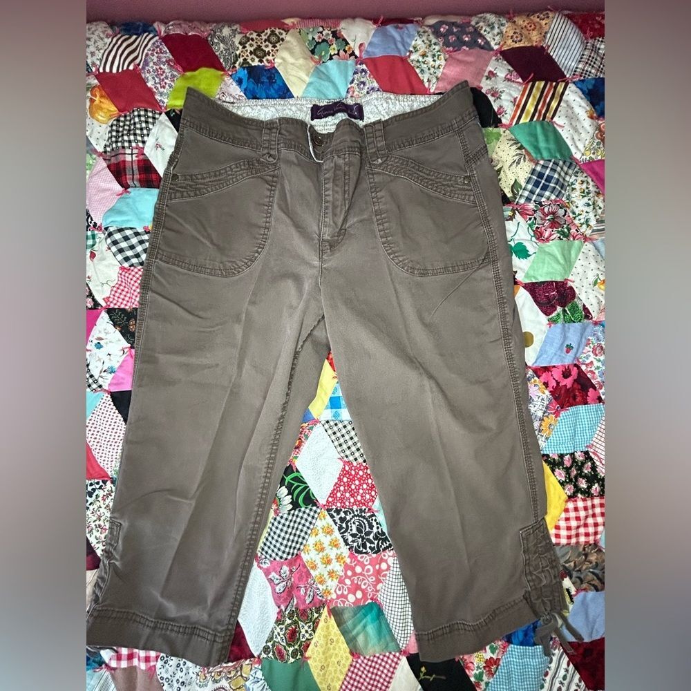 Women’s Brown Cargo cropped Pants with Utility Pockets